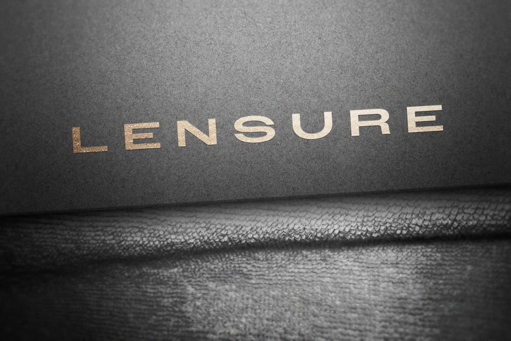 Logo Mockup Lensure